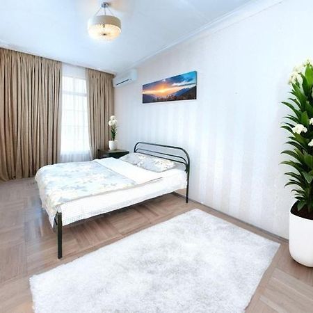 Apartmán Цум Пассаж Яворницького 55 Dněpropetrovsk Exteriér fotografie