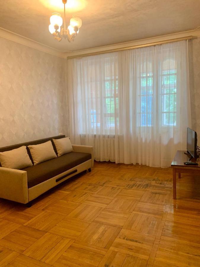 Apartmán Цум Пассаж Яворницького 55 Dněpropetrovsk Exteriér fotografie
